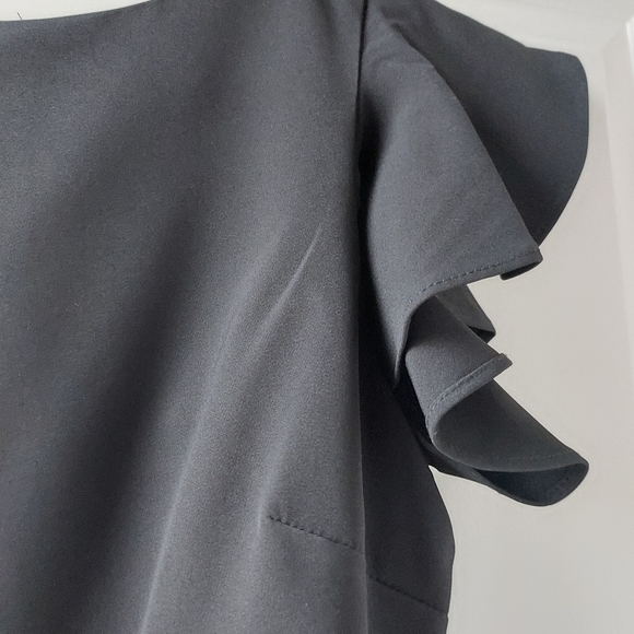 NWT Julia Jordan Asymmetrical Flutter Sleeve Dress - Picture 5 of 7